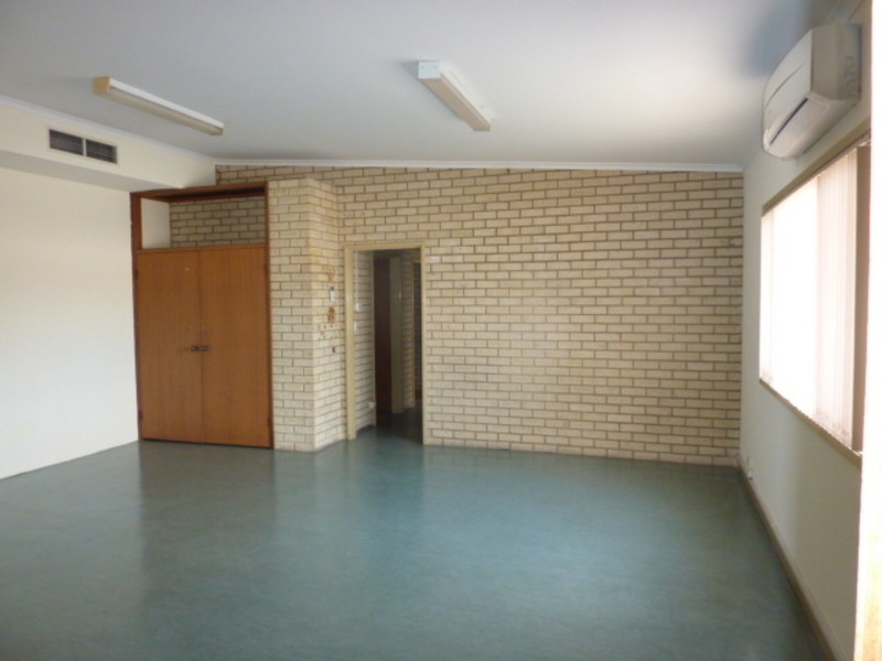 11/13 Church Road, Maddington WA 6109