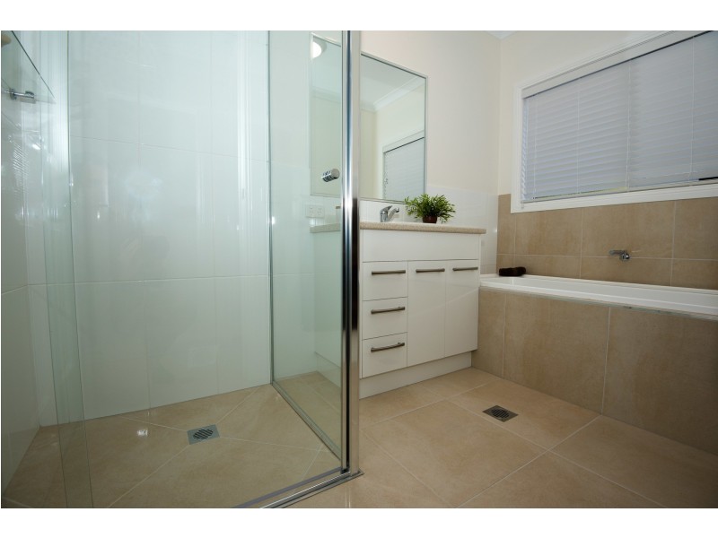 617 Elm Street, Albury NSW 2640