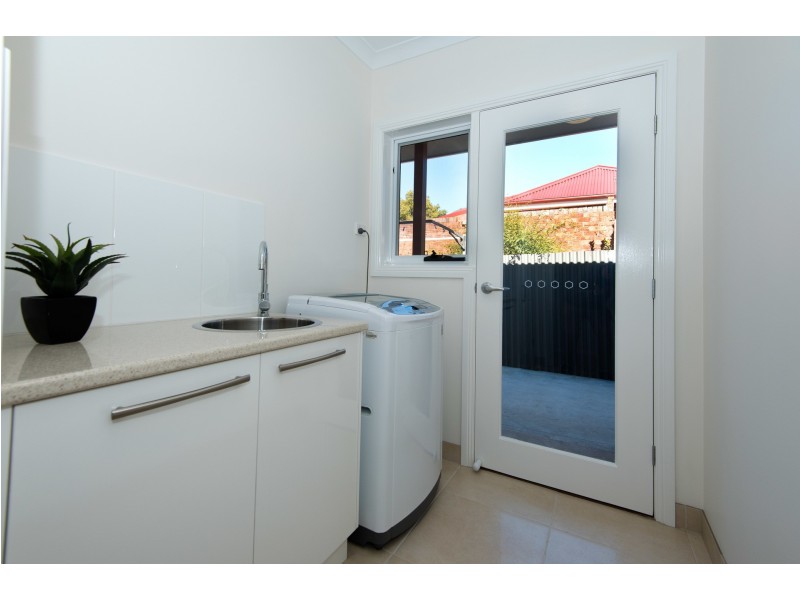 617 Elm Street, Albury NSW 2640