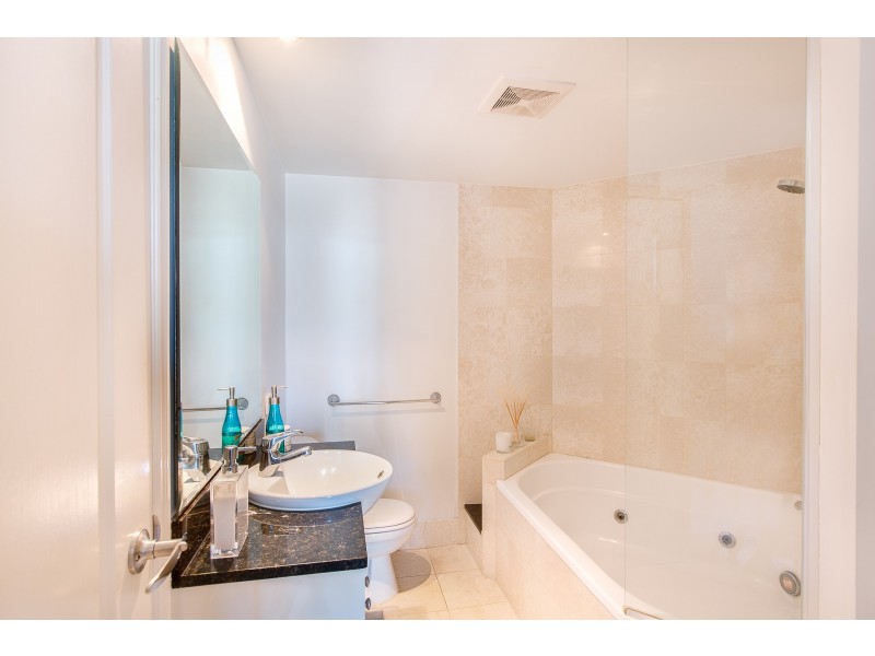 57/54 MacKenzie Street, Kangaroo Point QLD 4169