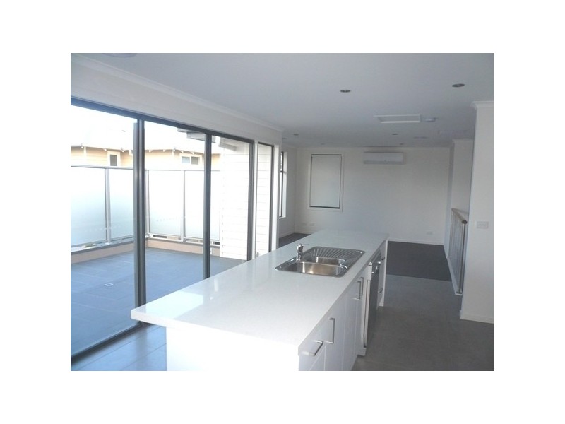 3/40 Hobbs Street, Seddon VIC 3011