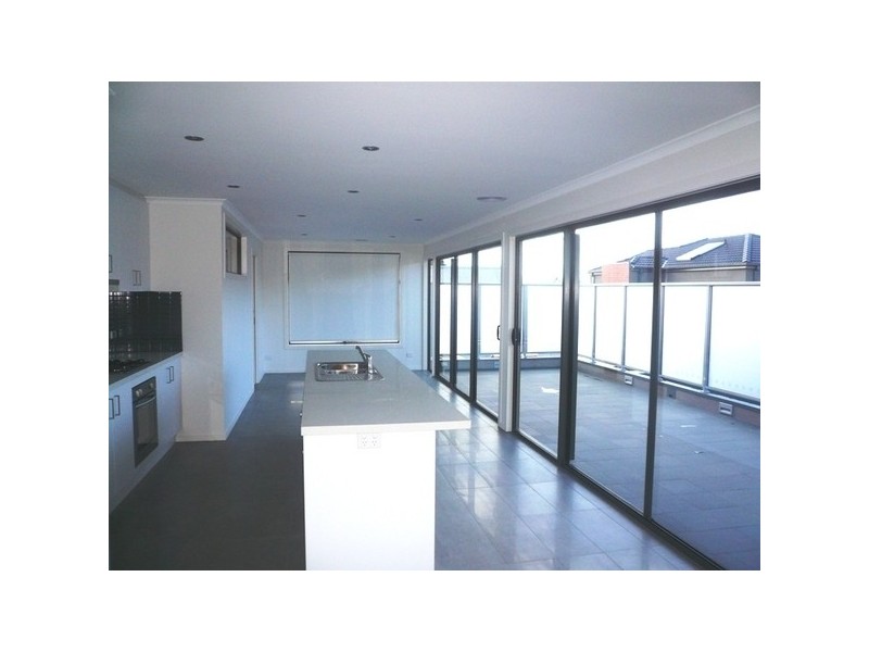 3/40 Hobbs Street, Seddon VIC 3011