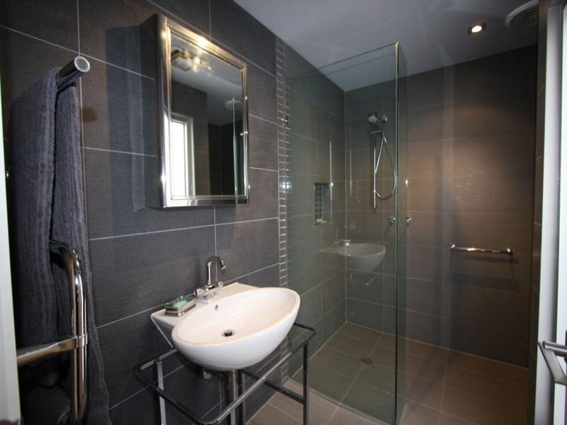 2/54 Wolverhampton Street, Footscray VIC 3011