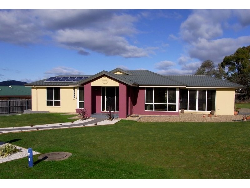 9 Glory Place, Kingston TAS 7050