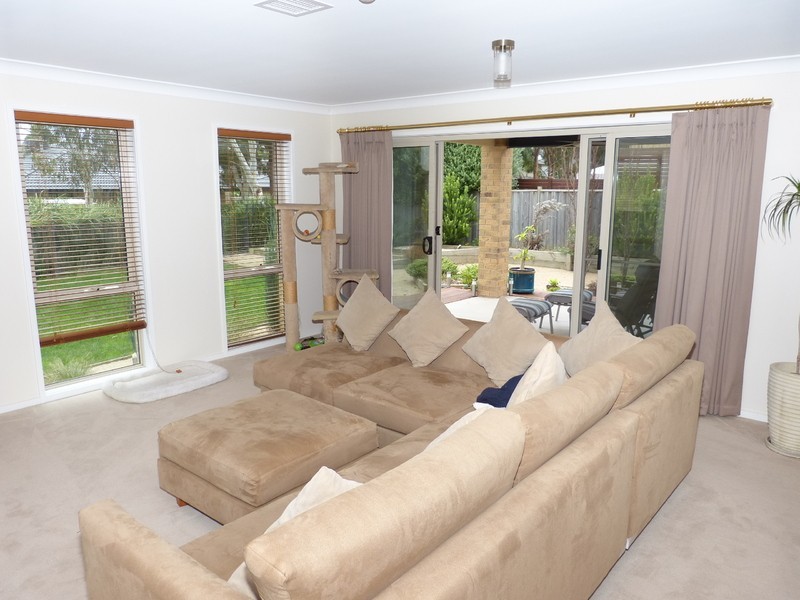 9 Commonwealth Terrace, Sandhurst VIC 3977