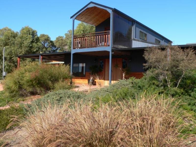 8 Orchard Place, Myalup WA 6220