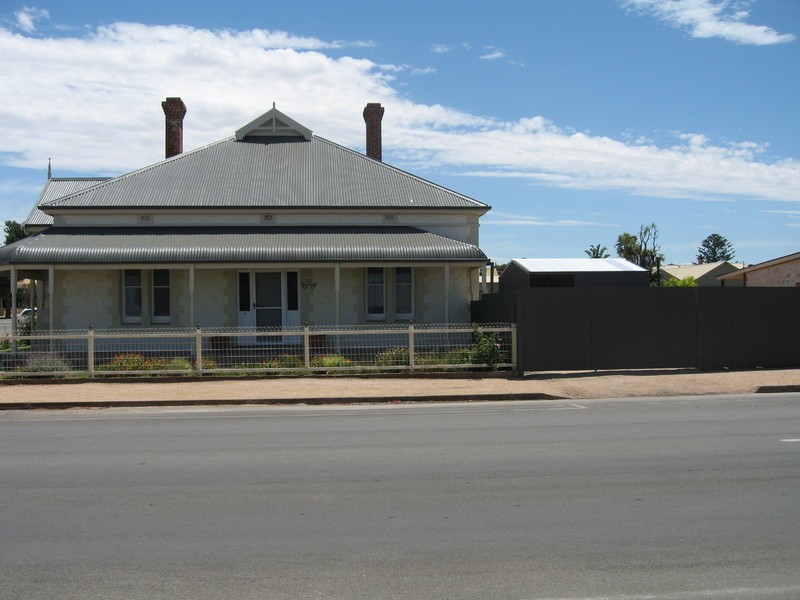 38 Fifth St, Ardrossan SA 5571