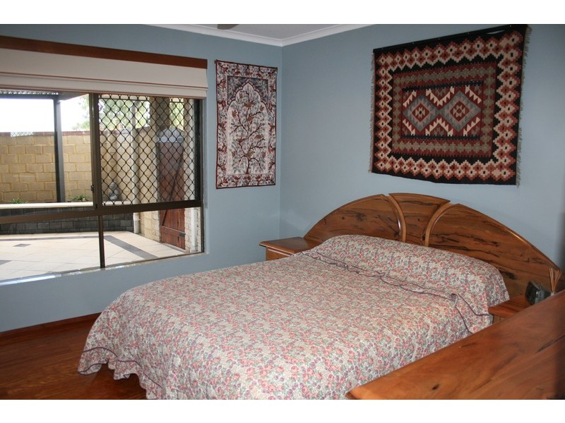 25 Marchant Drive, Bibra Lake WA 6163