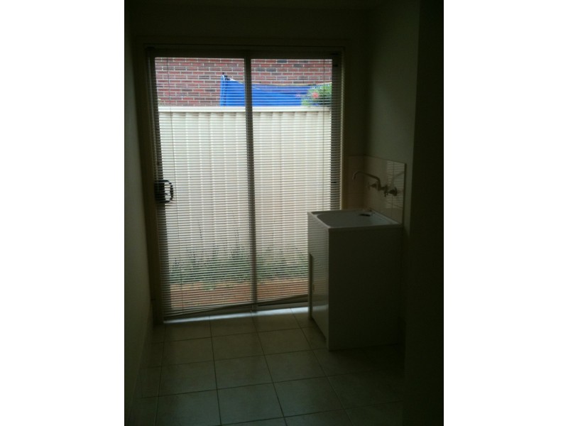 35 Blakeville Drive, Caroline Springs VIC 3023