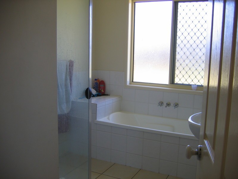 10 Bluetail Crescent, Upper Coomera QLD 4209