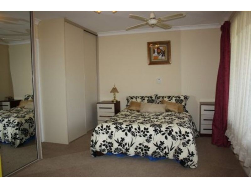 8 Ninda St, Coodanup WA 6210
