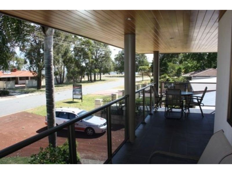 8 Ninda St, Coodanup WA 6210