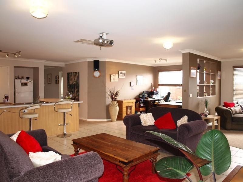 37 CARLYON CLOSE, Melton West VIC 3337