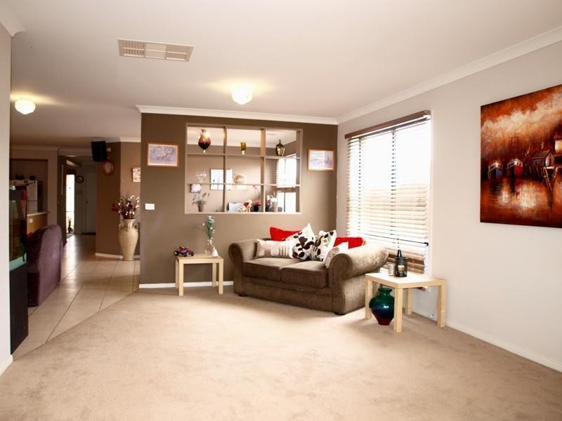 37 CARLYON CLOSE, Melton West VIC 3337