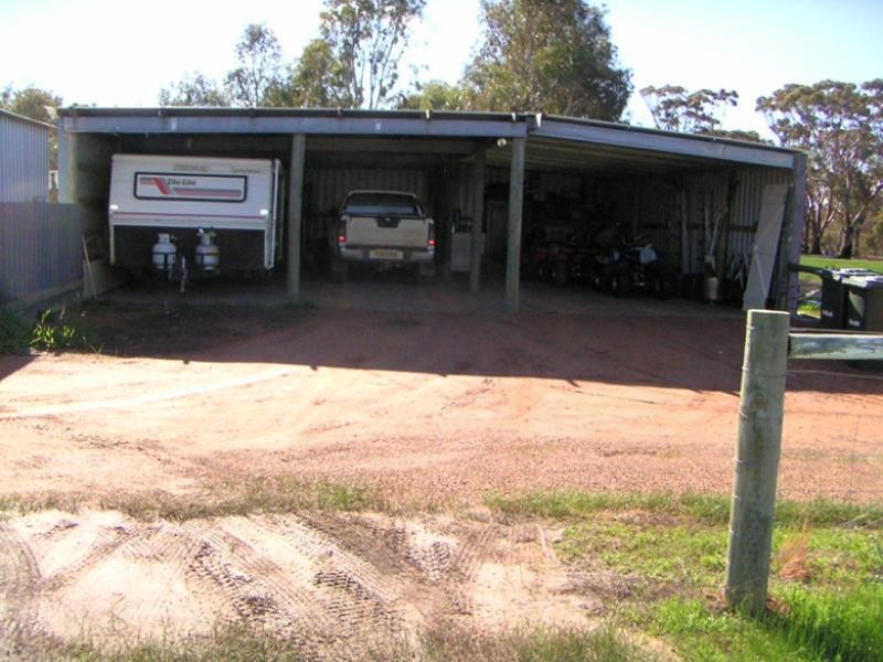 17 Mcguire Road, Broomehill WA 6318