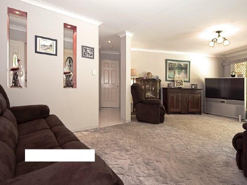 75 Mallee Drive, Tanah Merah QLD 4128