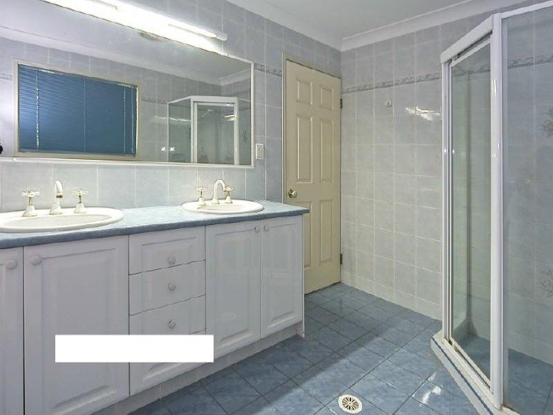 75 Mallee Drive, Tanah Merah QLD 4128