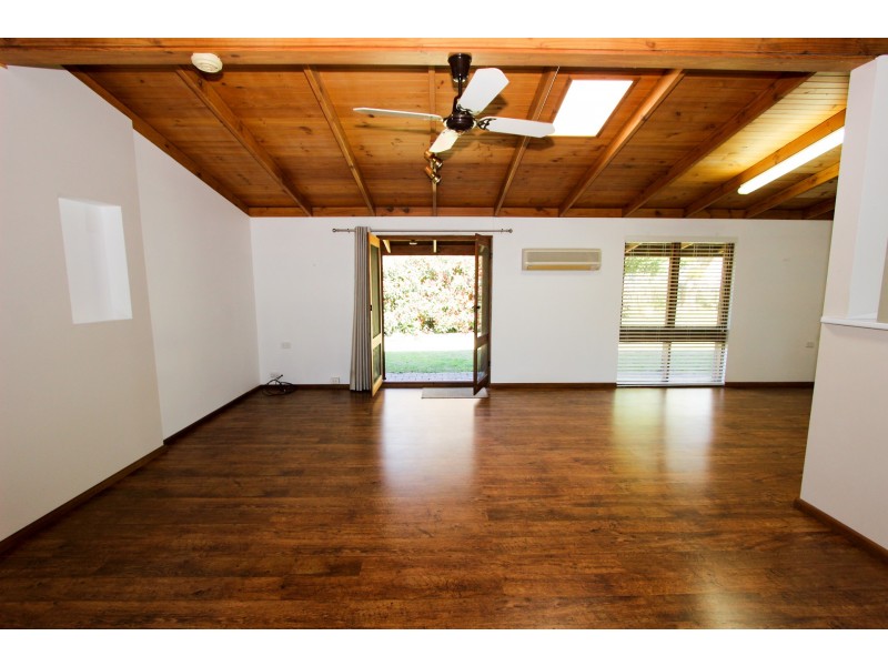 65 King Albert Avenue, Tanilba Bay NSW 2319