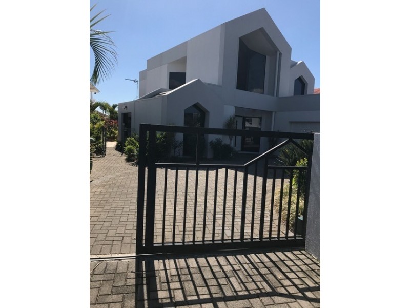 111A Amalfi Drive, Surfers Paradise QLD 4217