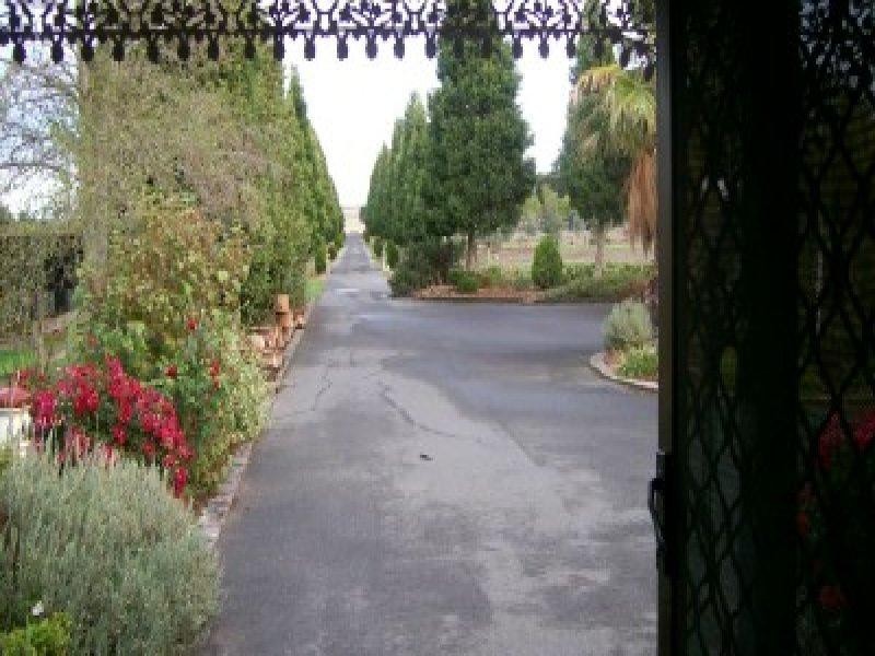 1810 Merriang Road, Beveridge VIC 3753