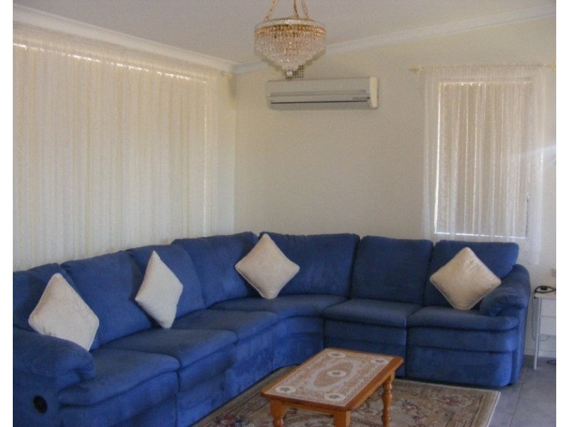 25 Broughton Street, Tumut NSW 2720