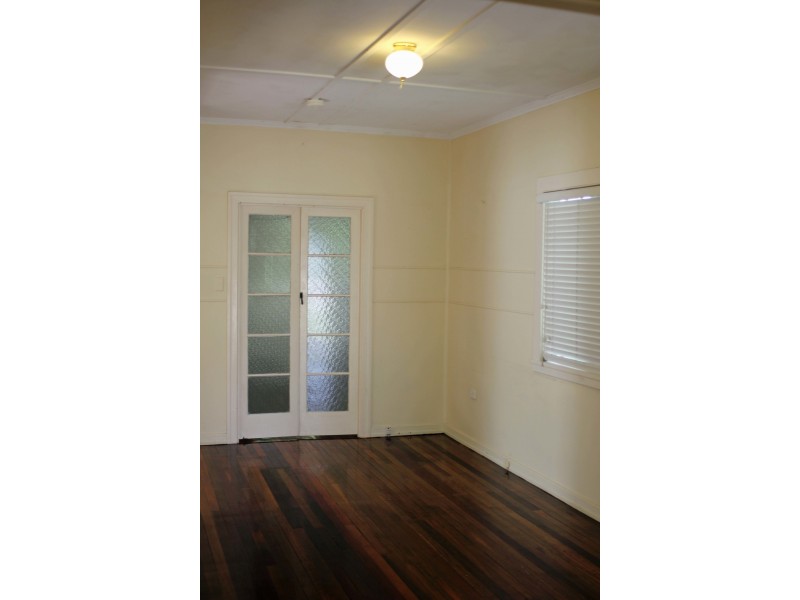 12 Dickson Street, Brighton QLD 4017