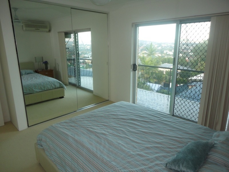 9/33 Curd Street, Greenslopes QLD 4120