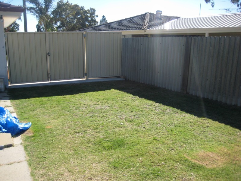 12 Cobham Way, Camillo WA 6111