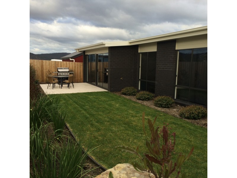 2/35 Horizon Drive, Sorell TAS 7172