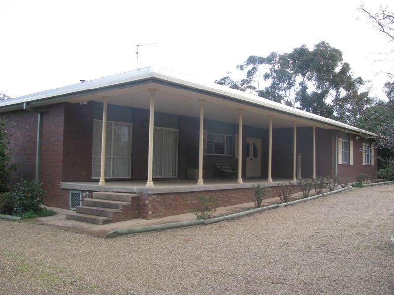 2A Silverwood Road, Lake Albert NSW 2650