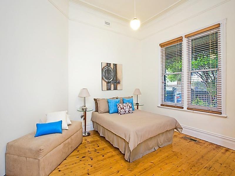 7 Henry Street, Kensington VIC 3031