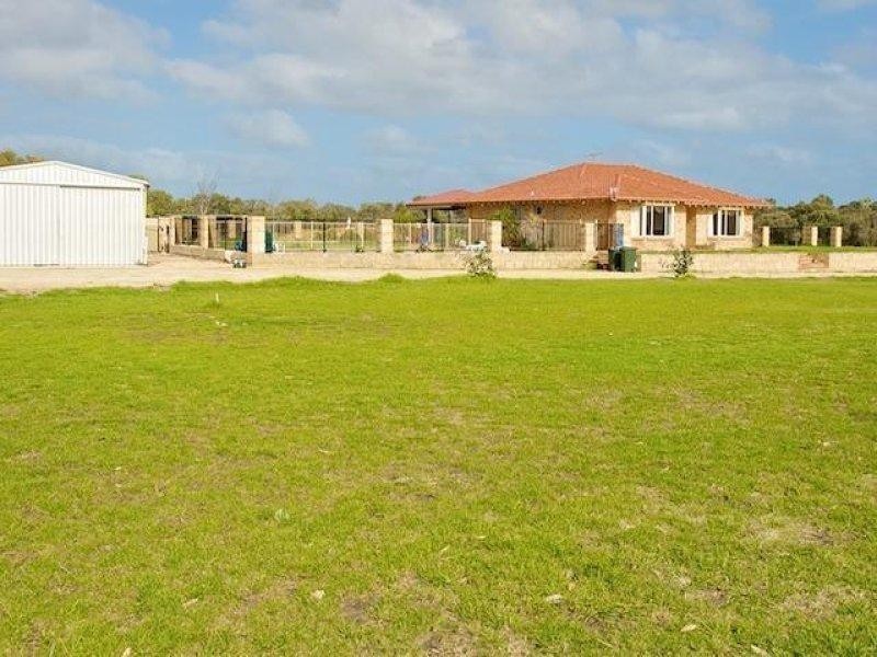 18 Blackbutt Grove, Gabbadah WA 6041