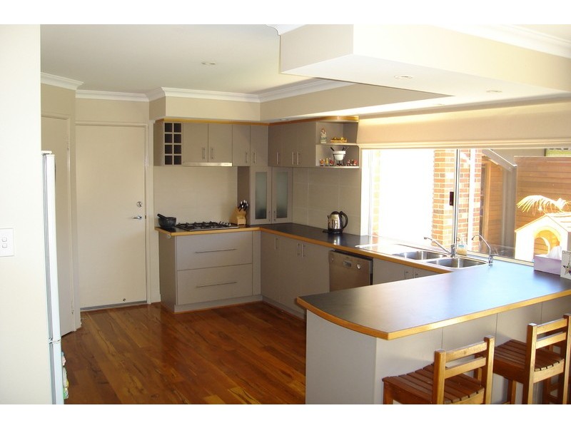 4 Keilor Lane, Aveley WA 6069