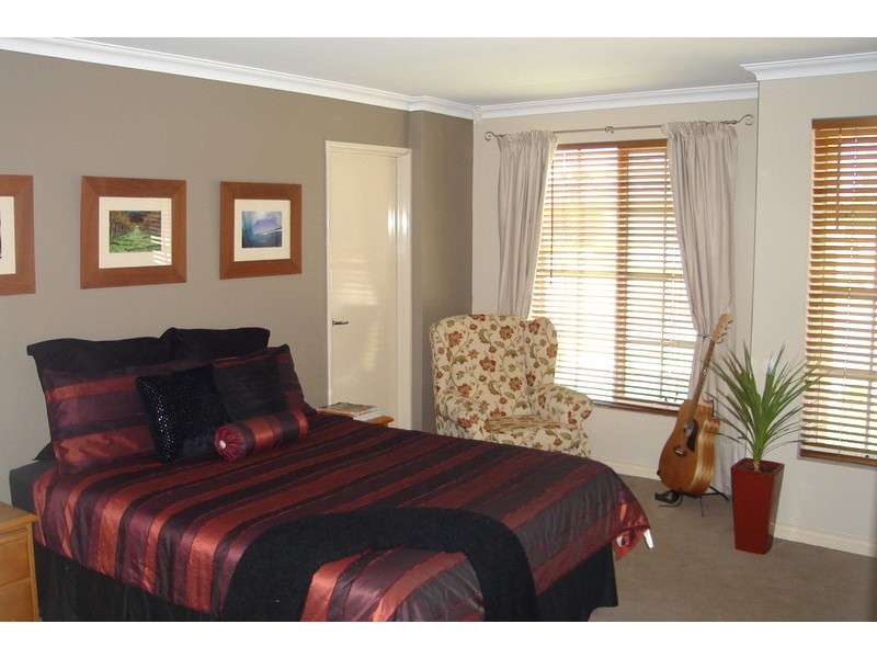 4 Keilor Lane, Aveley WA 6069