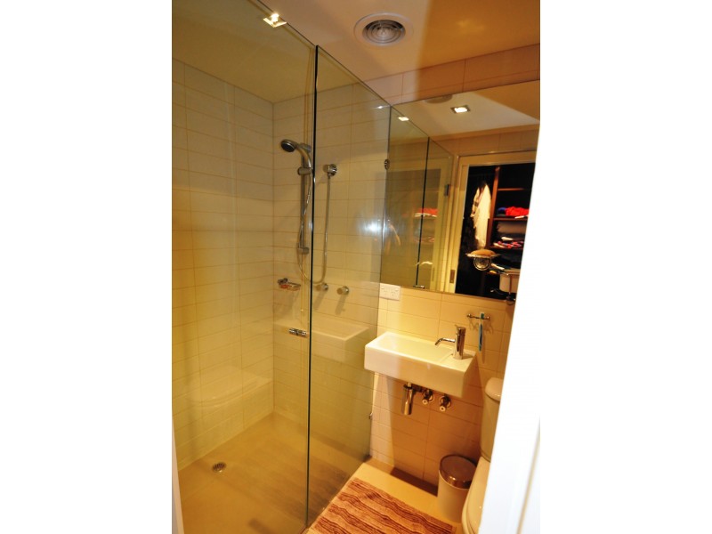 220 Esplanade, Brighton VIC 3186