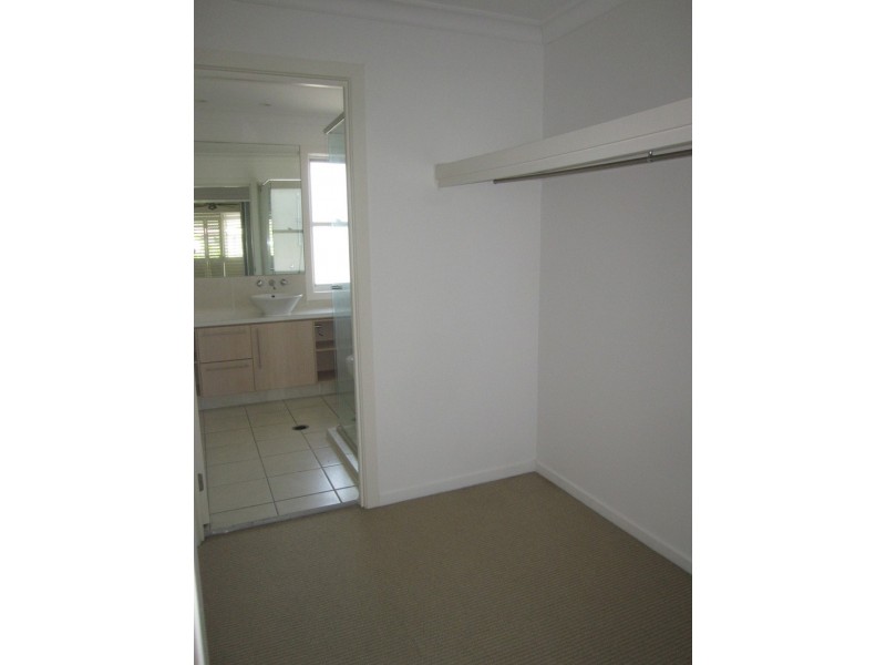 64/80 McIntyre Street, Hendra QLD 4011