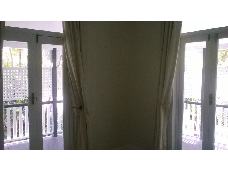 68 Lindsay Street, Hawthorne QLD 4171