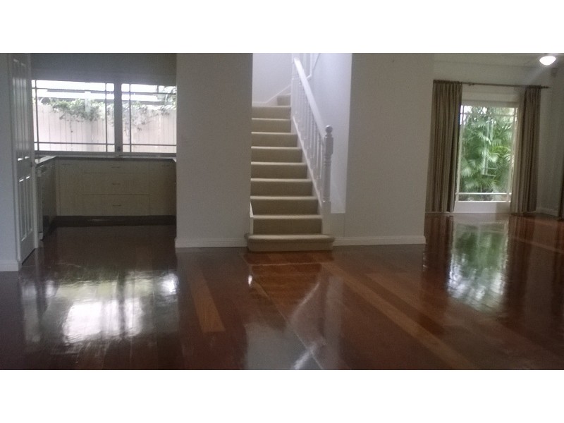 68 Lindsay Street, Hawthorne QLD 4171