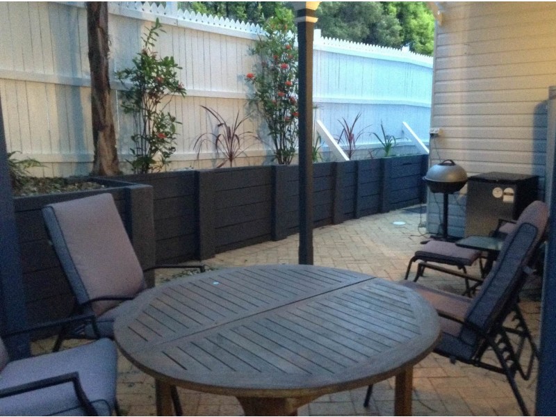 68 Lindsay Street, Hawthorne QLD 4171