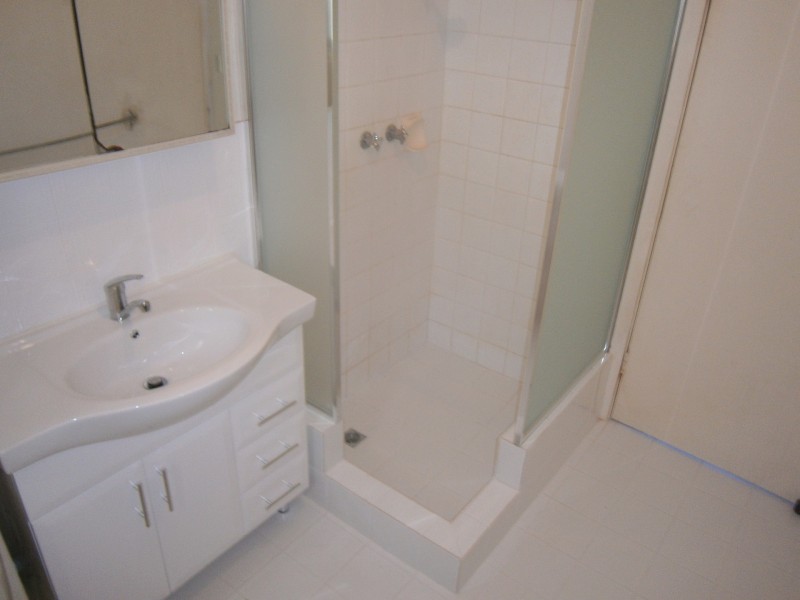 4/43 Kinsella Street, Joondanna WA 6060