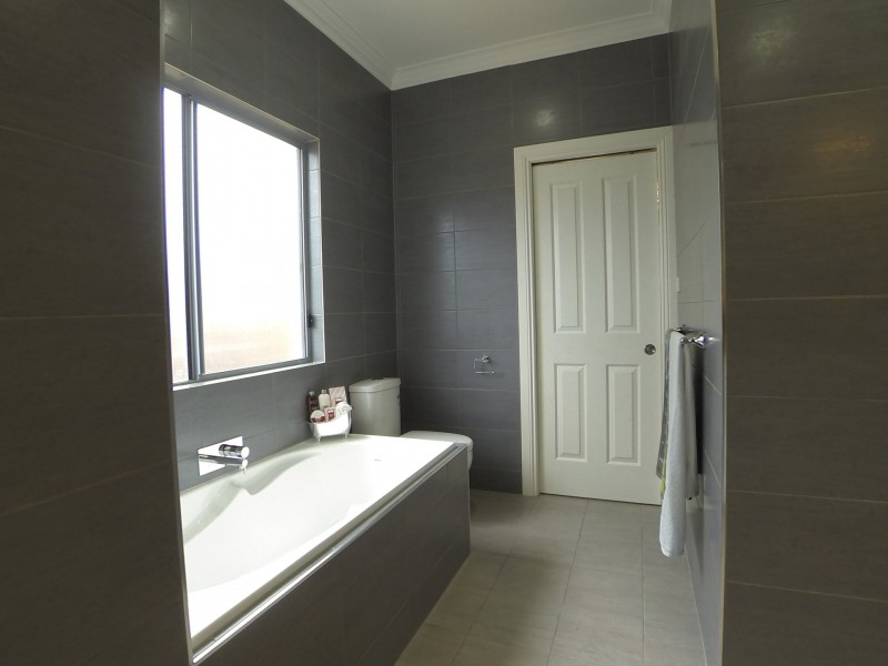 94 Raglan Avenue, South Plympton SA 5038