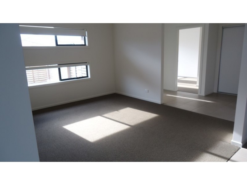 68 Grassbird Drive, Point Cook VIC 3030