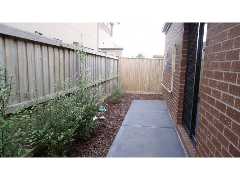 68 Grassbird Drive, Point Cook VIC 3030