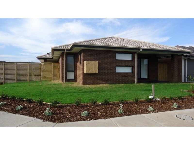 68 Grassbird Drive, Point Cook VIC 3030