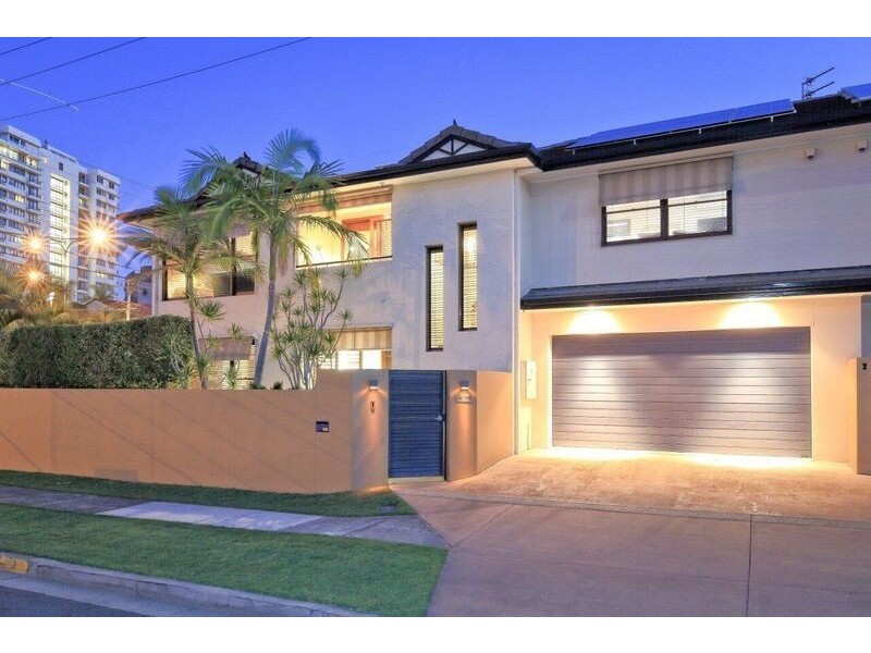 1/2 Cedar Court, Burleigh Heads QLD 4220