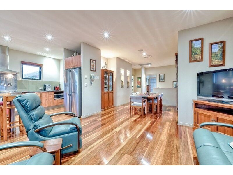 1/2 Cedar Court, Burleigh Heads QLD 4220