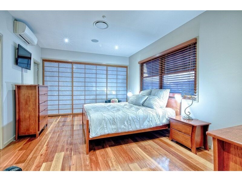 1/2 Cedar Court, Burleigh Heads QLD 4220