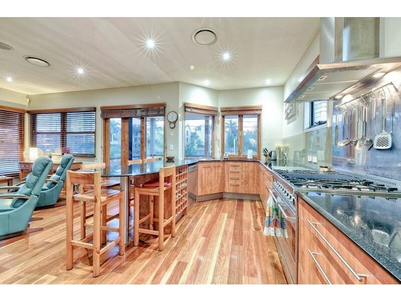 1/2 Cedar Court, Burleigh Heads QLD 4220