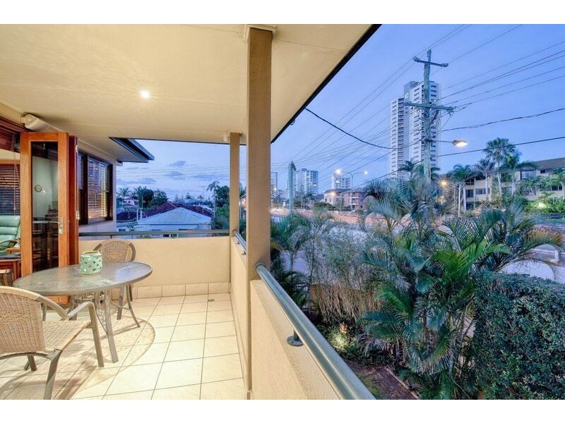 1/2 Cedar Court, Burleigh Heads QLD 4220