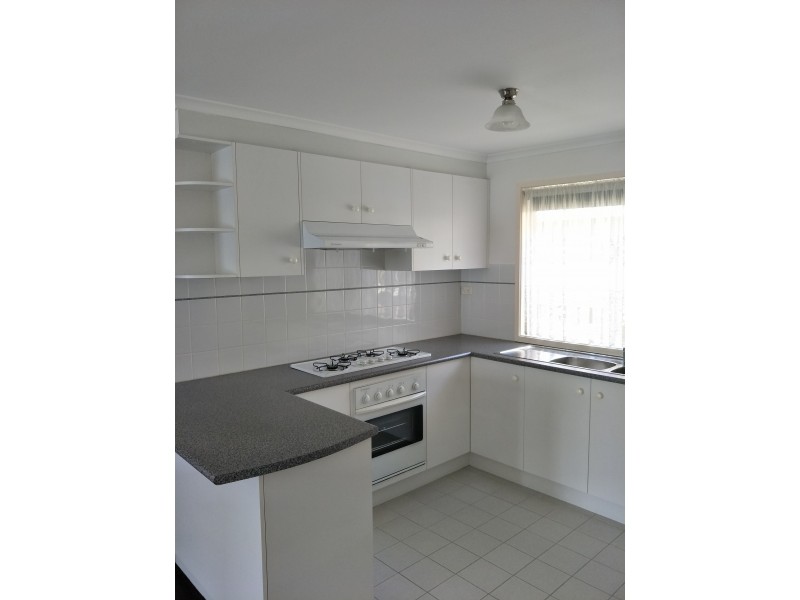 10 Fairland Avenue, Oakleigh East VIC 3166